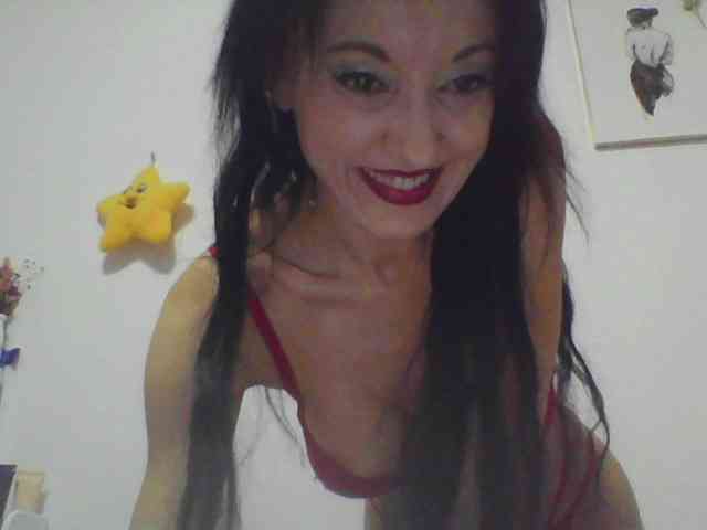 MilfSindy webcam