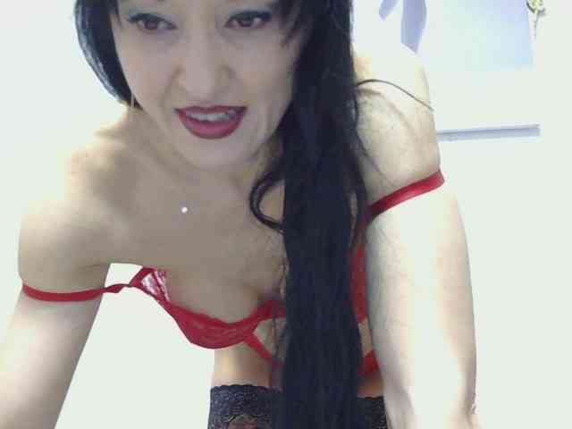 MilfSindy Live Webcam on BongaCams