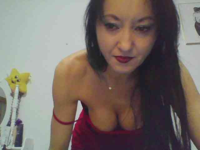 MilfSindy webcam