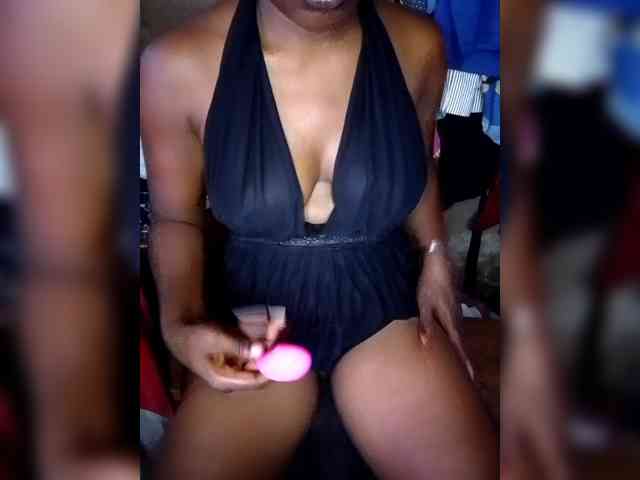 Chuzzy34 Live Webcam on BongaCams