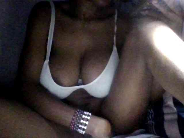 Slim-slender Live Webcam on BongaCams