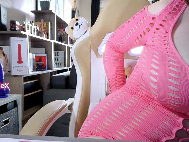 KmilleX's BongaCams show and profile