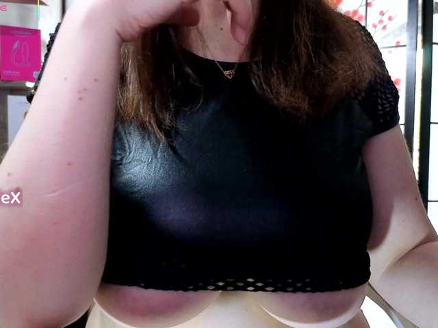 KmilleX's BongaCams show and profile