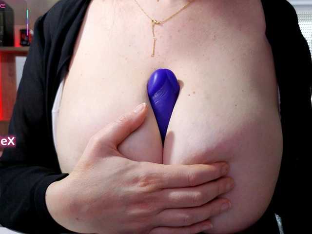 KmilleX's BongaCams show and profile