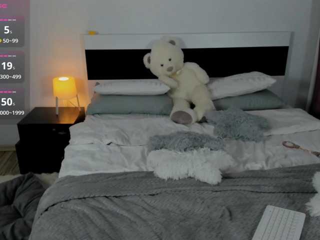 InnesTaylor's BongaCams show and profile