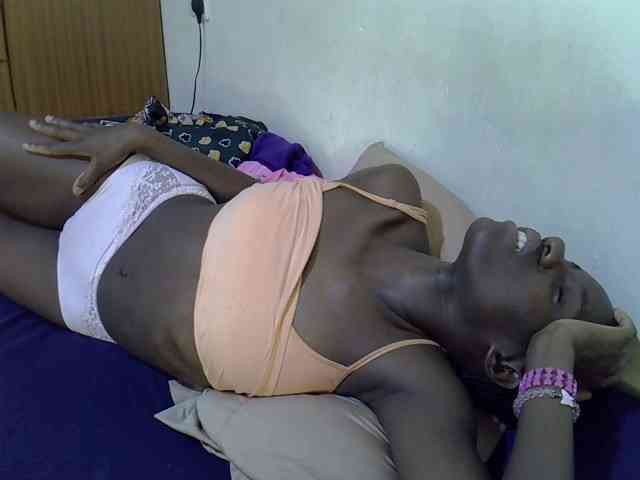 sexxy-maya1 webcam