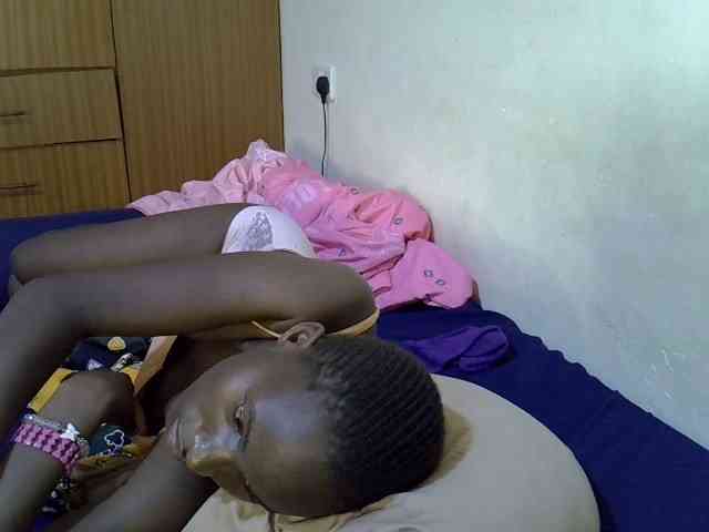 sexxy-maya1 webcam