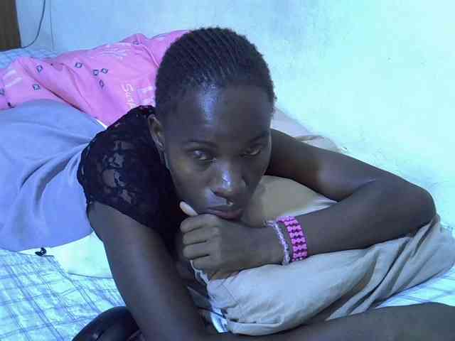 sexxy-maya1 webcam