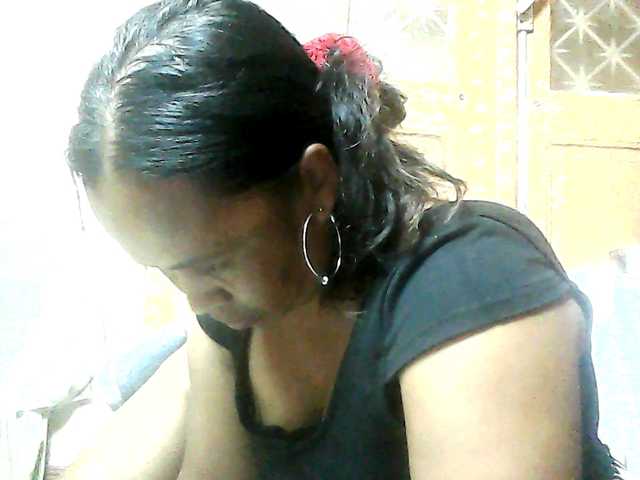 ElianeMiah's BongaCams show and profile