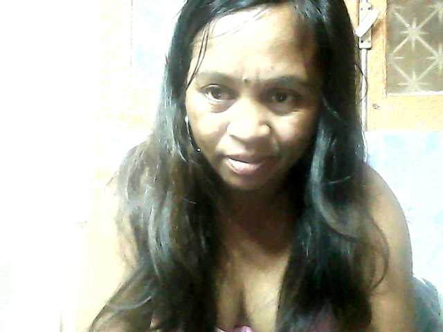 ElianeMiah's BongaCams show and profile