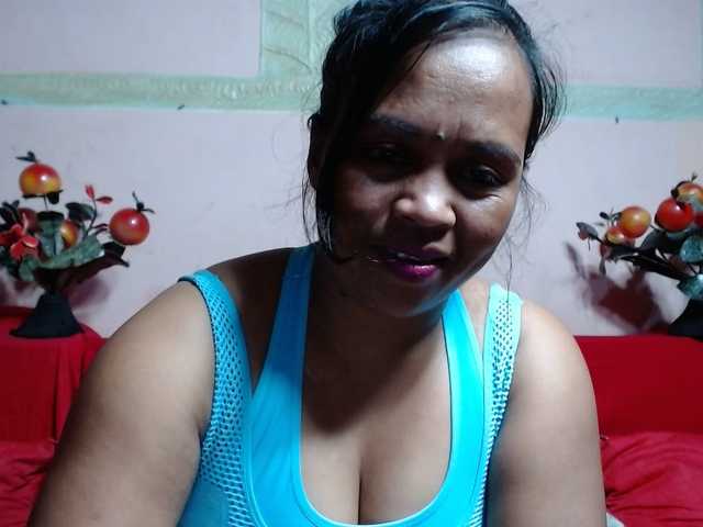 ElianeMiah's BongaCams show and profile