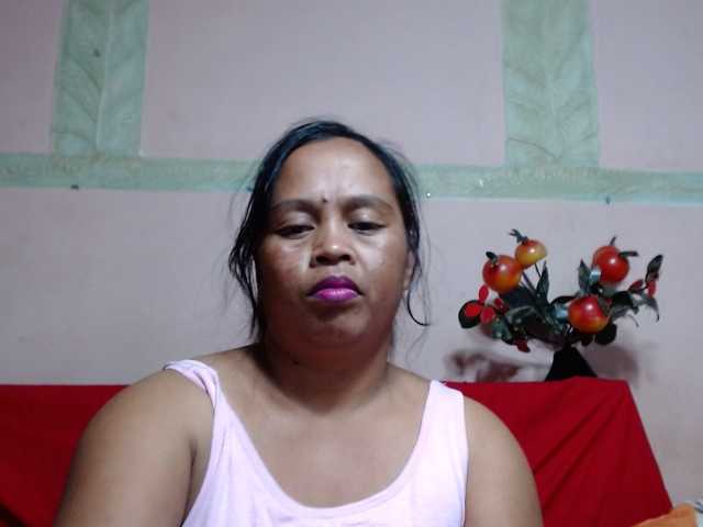 ElianeMiah's BongaCams show and profile