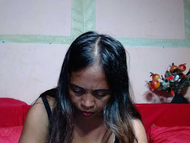 ElianeMiah's BongaCams show and profile