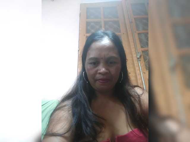 ElianeMiah's BongaCams show and profile