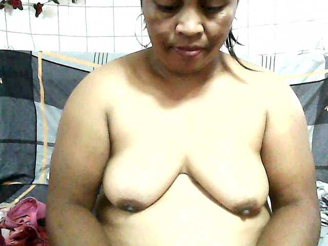 ElianeMiah's BongaCams show and profile