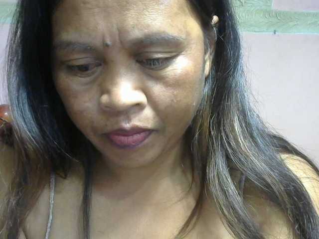 ElianeMiah live cam profile