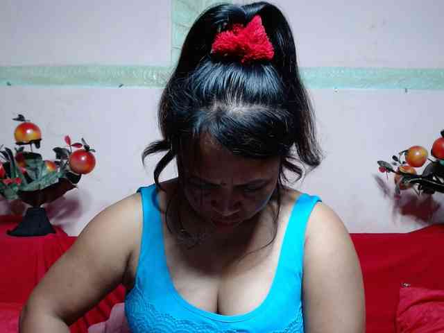 ElianeMiah Live Webcam on BongaCams