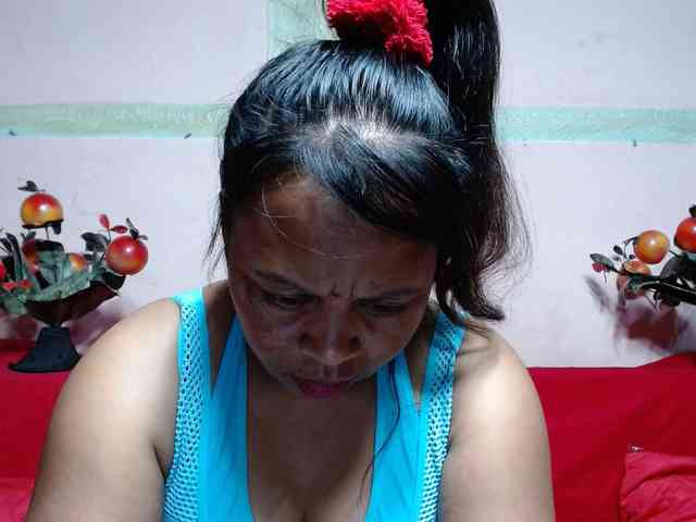 ElianeMiah Live Webcam on BongaCams