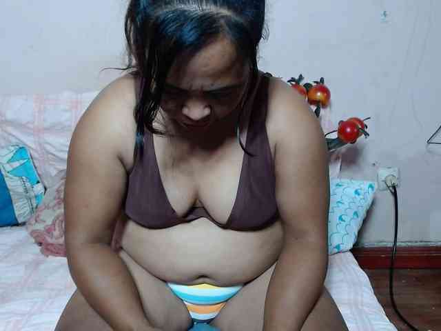 ElianeMiah Live Webcam on BongaCams