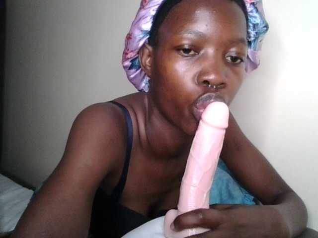 candyvibe's BongaCams show and profile