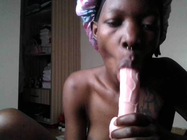 candyvibe's BongaCams show and profile