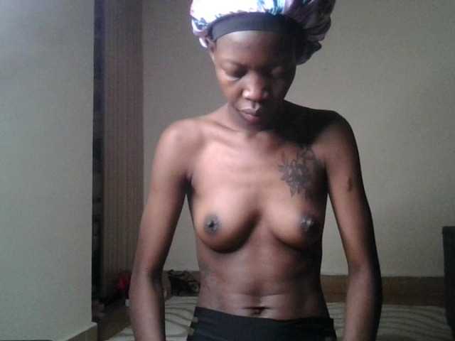 candyvibe's BongaCams show and profile