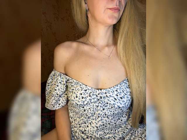 AnnaFlowers's BongaCams show and profile