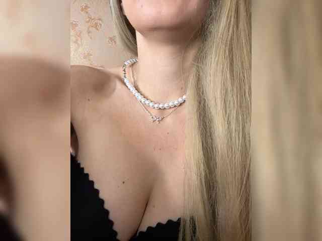 AnnaFlowers webcam