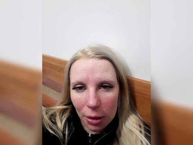 -nelya- Live Cam on BongaCams