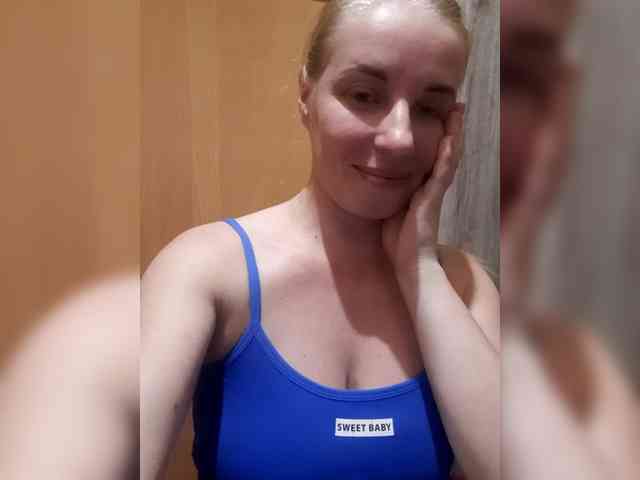-nelya- webcam