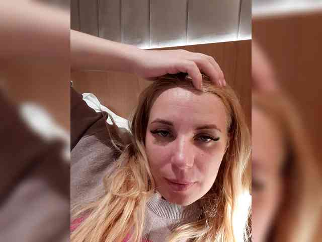 -nelya- webcam