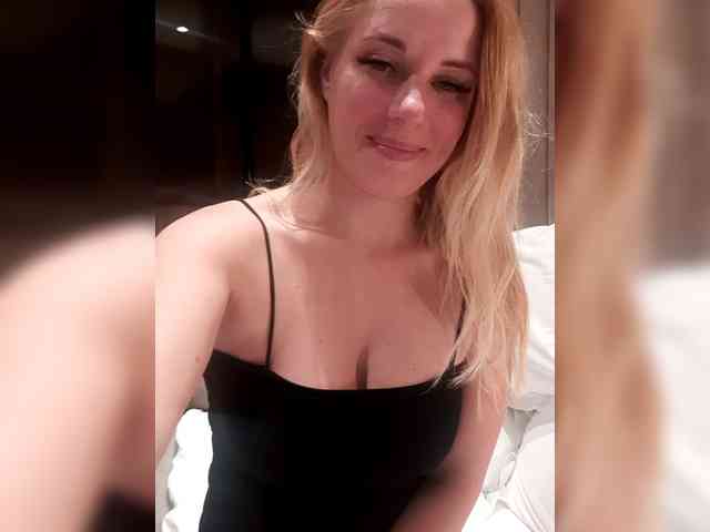 -nelya- webcam