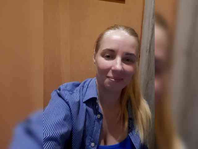 -nelya- webcam