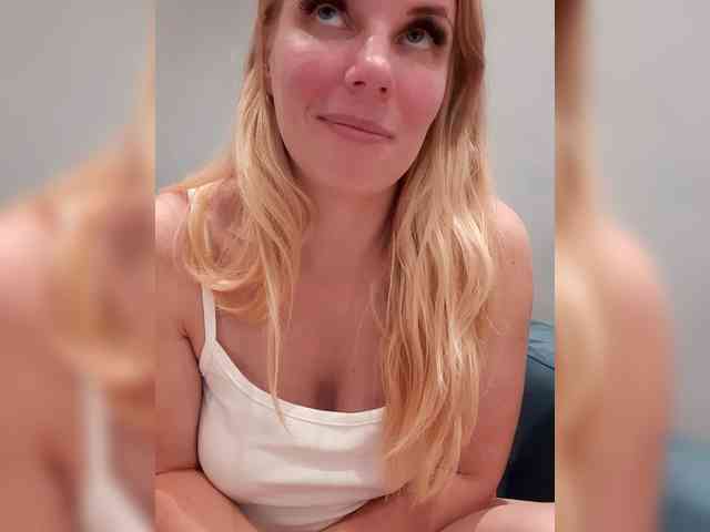 -nelya- webcam