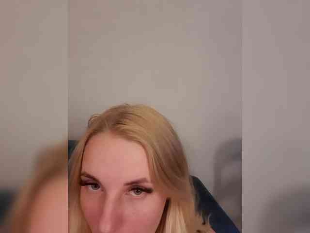 -nelya- webcam