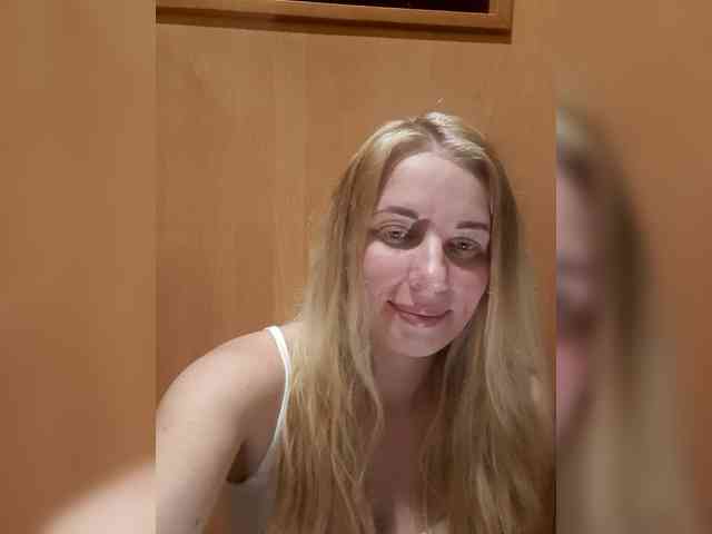 -nelya- webcam