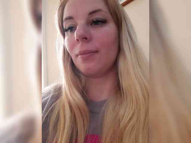 -nelya- webcam