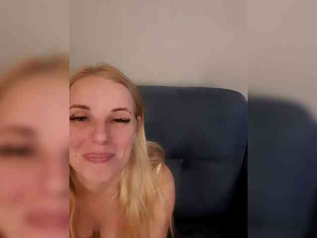 -nelya- webcam