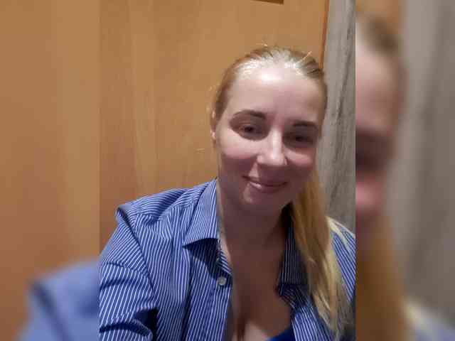 -nelya- webcam