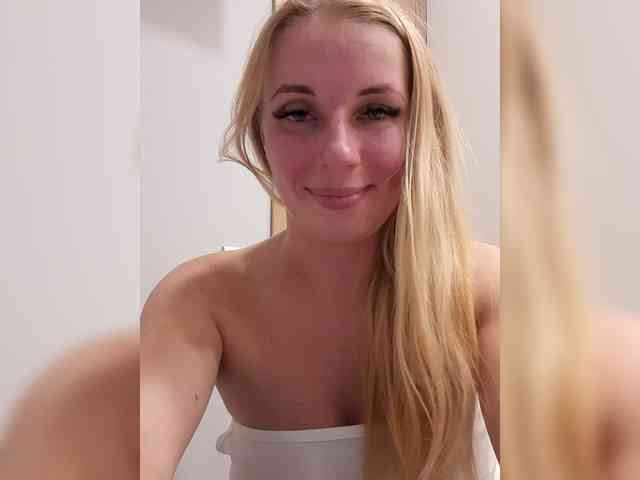 -nelya- webcam