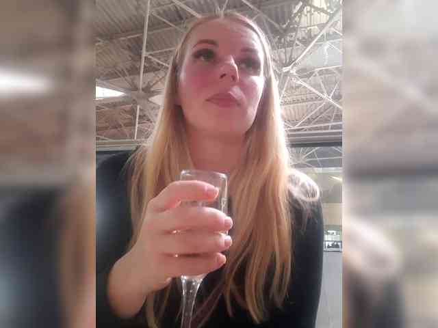 -nelya- webcam