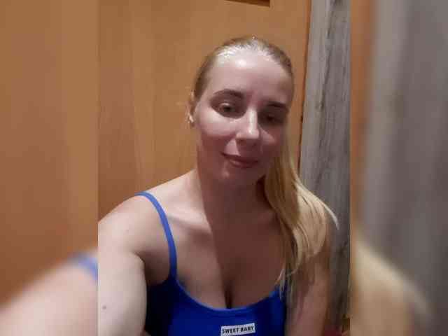 -nelya- webcam