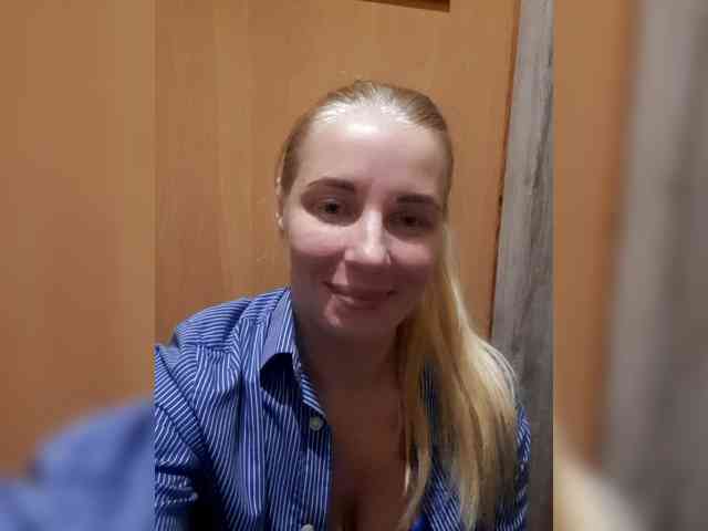 -nelya- webcam