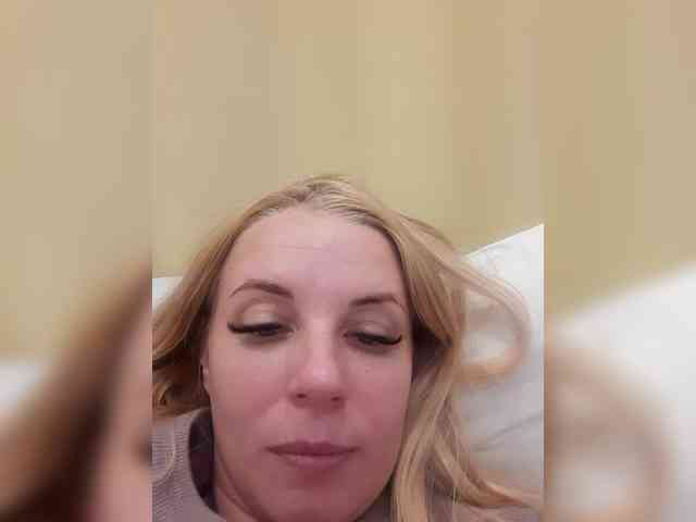 -nelya- webcam