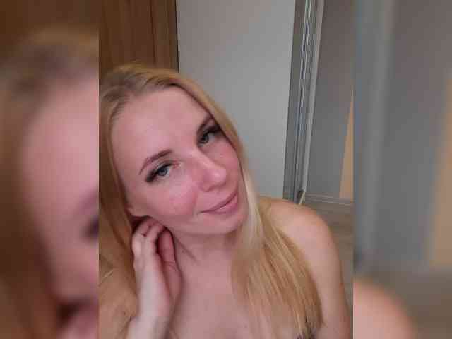 -nelya- webcam
