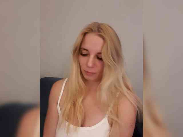 -nelya- webcam