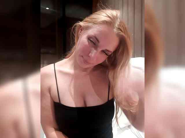 -nelya- webcam