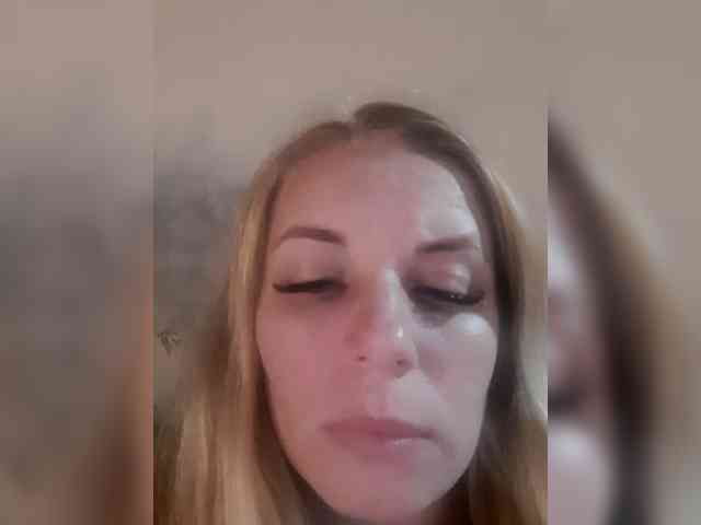 -nelya- webcam