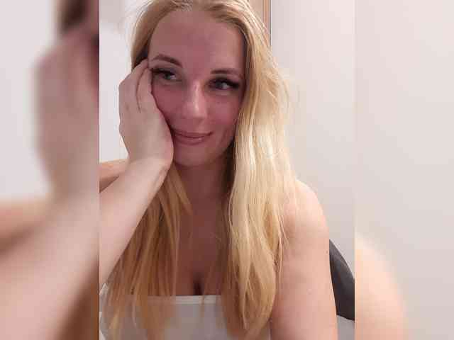 -nelya- webcam