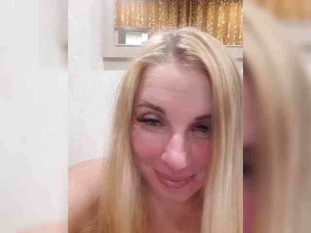 -nelya- webcam
